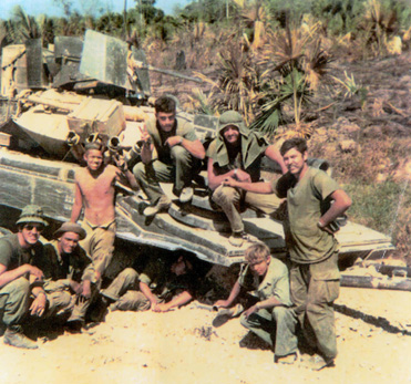 Group photo 8.jpg (92097 bytes)
